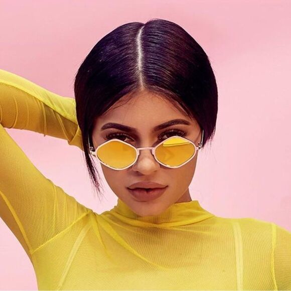 Quay Purple Honey Diamond Sunglasses - Picture 2 of 4